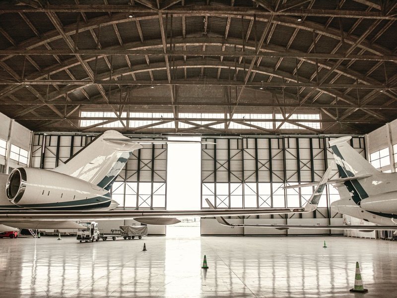 Image{width=800,height=600,url='https://www.aria.net/hubfs/industries/aerospace-aviation/aria-aerospace-aviation-transaction-closing-process.jpg',altText='',fileId=null}