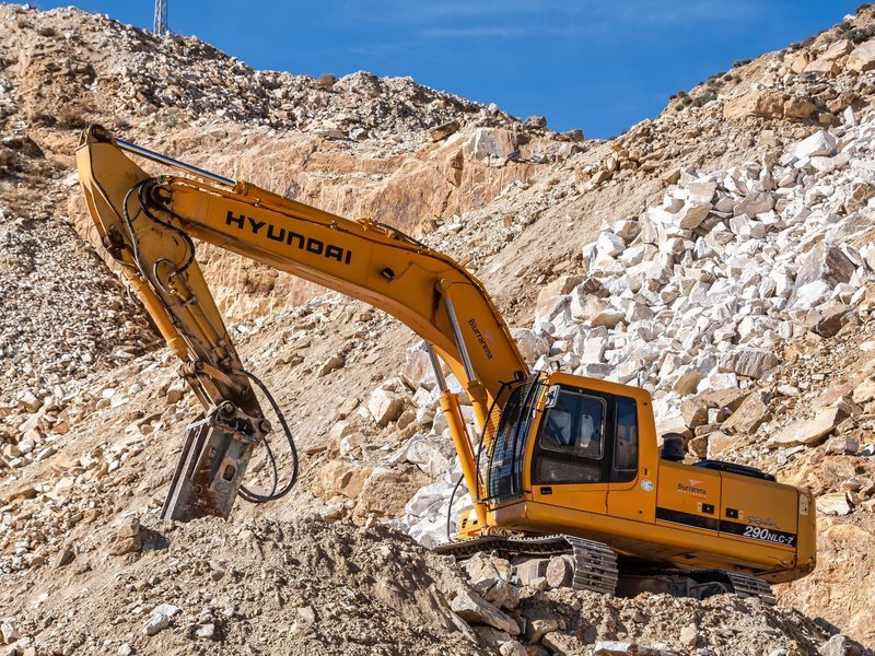 Strategic Industry Consolidators Acquiring Excavation & Site Prep Companies