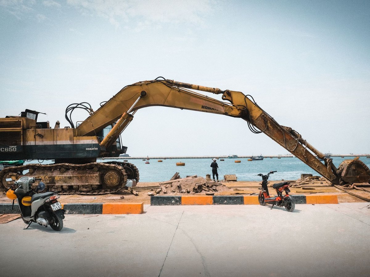 Excavation & Site Prep Business Valuation & Exit Strategy Guide