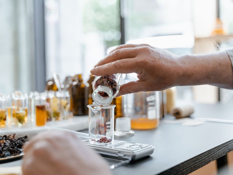 Image{width=800,height=600,url='https://www.aria.net/hubfs/industries/cosmetic-and-beauty-products-manufacturing/aria-cosmetic-and-beauty-products-manufacturing-transaction-closing-process.jpg',altText='How We Sell Your Personal Care Contract Manufacturing Company - Transaction Closing Process',fileId=null}