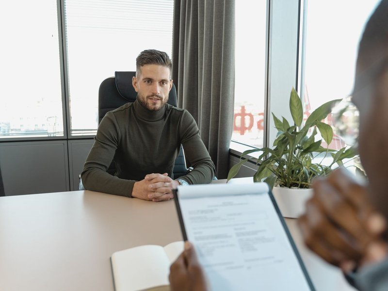 Image{width=800,height=600,url='https://www.aria.net/hubfs/industries/executive-search-recruiting/aria-executive-search-recruiting-transaction-closing-process.jpg',altText='',fileId=null}