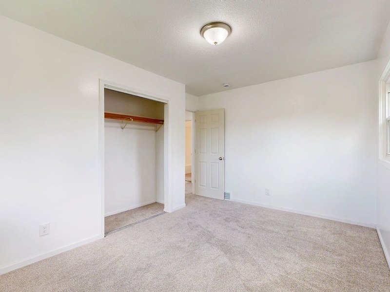 Image{width=800,height=600,url='https://www.aria.net/hubfs/industries/flooring-carpet-contracting/aria-flooring-carpet-contracting-transaction-closing-process.jpg',altText='',fileId=null}