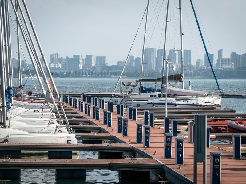 Image{width=800,height=600,url='https://www.aria.net/hubfs/industries/marinas-yacht-basins/aria-marinas-yacht-basins-transaction-closing-process.jpg',altText='',fileId=null}
