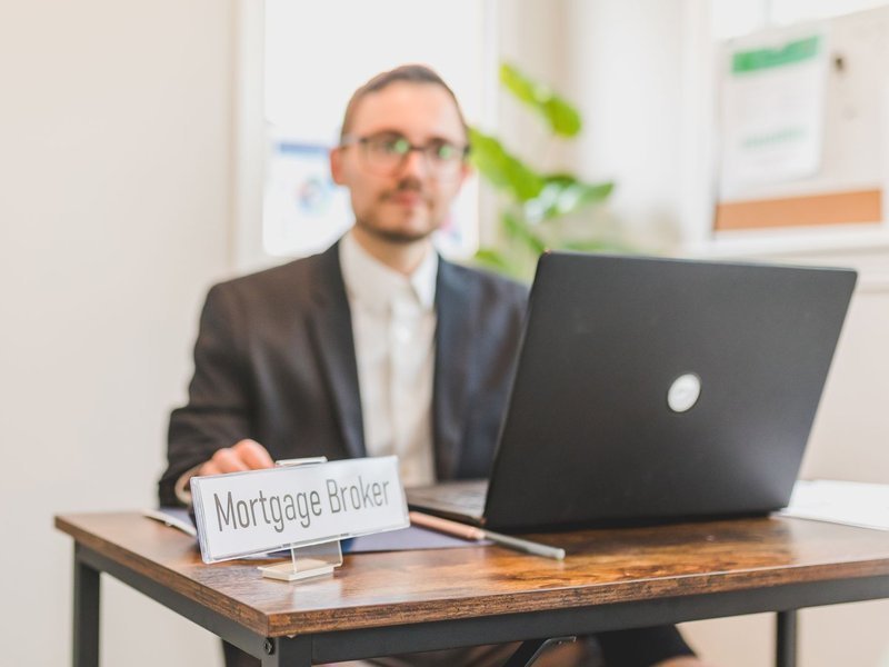 Image{width=800,height=600,url='https://www.aria.net/hubfs/industries/medical-billing-rcm/aria-medical-billing-rcm-ma-advisor-consultation.jpg',altText='',fileId=null}