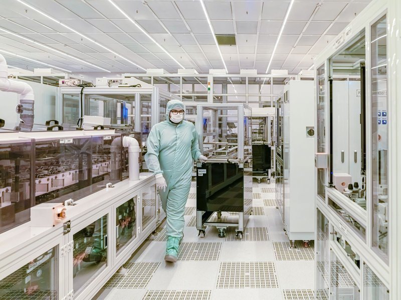 Image{width=800,height=600,url='https://www.aria.net/hubfs/industries/medical-device-contract-manufacturing/aria-medical-device-contract-manufacturing-transaction-closing-process.jpg',altText='',fileId=null}