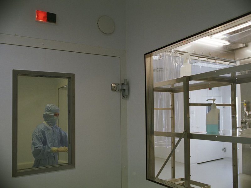 Medical Device Manufacturing M&A Advisor Confidential Consultation