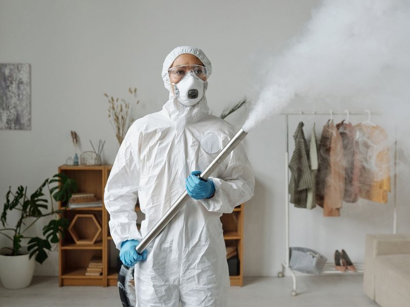 Image{width=800,height=600,url='https://www.aria.net/hubfs/industries/pest-control/aria-pest-control-transaction-closing-process.jpg',altText='',fileId=null}