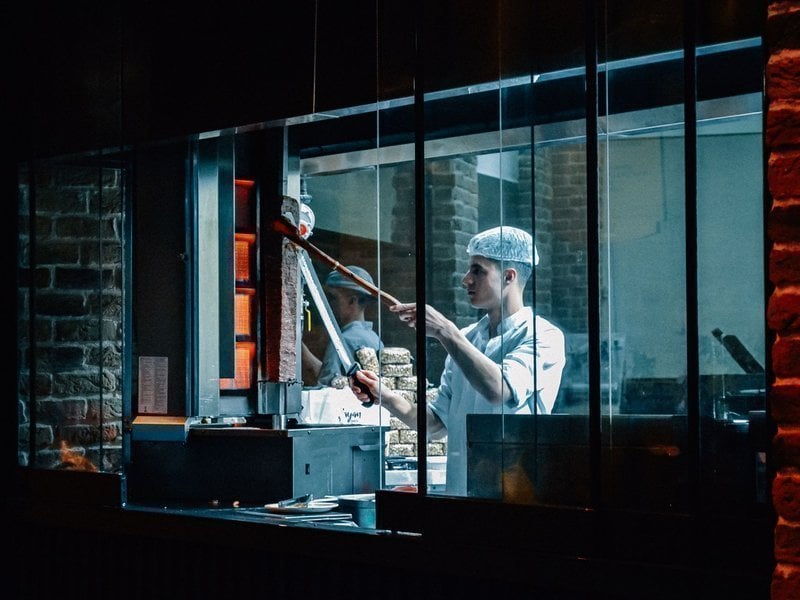 Image{width=800,height=600,url='https://www.aria.net/hubfs/industries/restaurant-businesses/aria-restaurant-businesses-transaction-closing-process.jpg',altText='',fileId=null}