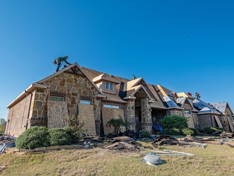 Image{width=800,height=600,url='https://www.aria.net/hubfs/industries/roofing-siding/aria-roofing-siding-transaction-closing-process.jpg',altText='',fileId=null}