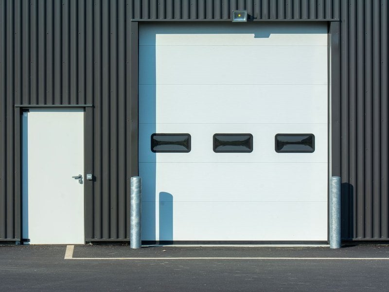 Image{width=800,height=600,url='https://www.aria.net/hubfs/industries/self-storage-facilities/aria-self-storage-facilities-transaction-closing-process.jpg',altText='',fileId=null}