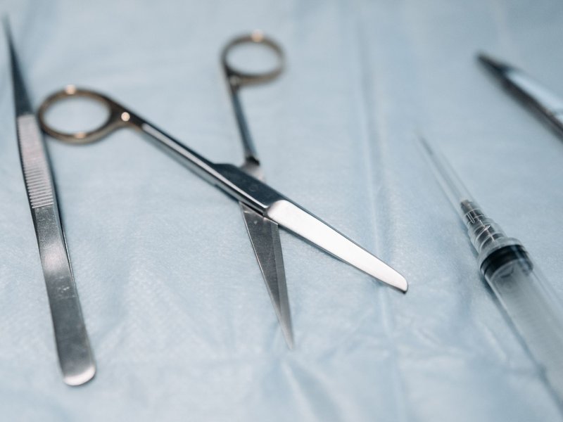 Surgical Instrument Manufacturing M&A Advisor Confidential Consultation