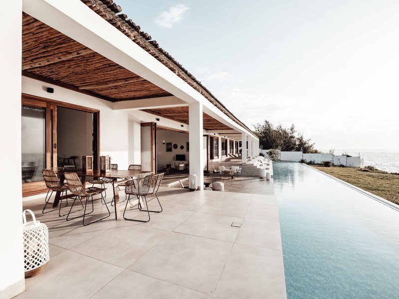 Image{width=800,height=600,url='https://www.aria.net/hubfs/industries/vacation-rental-management/aria-vacation-rental-management-transaction-closing-process.jpg',altText='',fileId=null}
