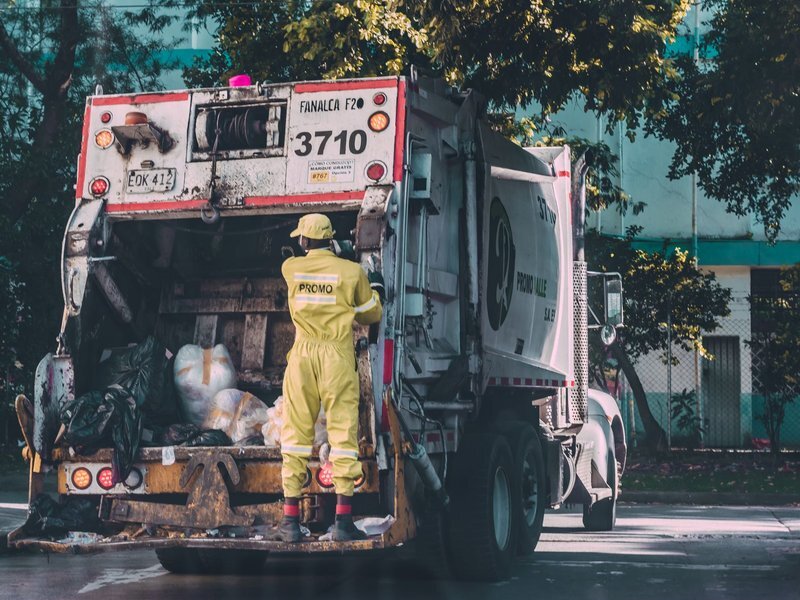 Image{width=800,height=600,url='https://www.aria.net/hubfs/industries/waste-garbage-trash-collection/aria-waste-garbage-trash-collection-transaction-closing-process.jpg',altText='How We Sell Your Commercial Waste Hauling Company - Transaction Closing Process',fileId=null}
